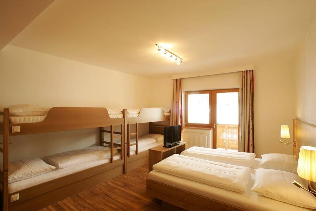 Familien & Wohlfuhlhotel Johanneshof 잘바흐 힌터글렘 외부 사진