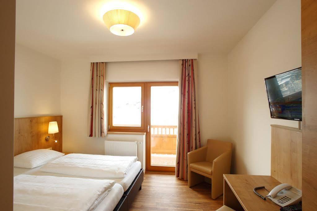 Familien & Wohlfuhlhotel Johanneshof 잘바흐 힌터글렘 외부 사진