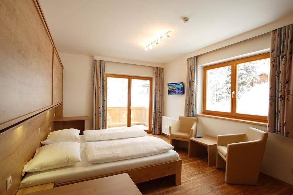 Familien & Wohlfuhlhotel Johanneshof 잘바흐 힌터글렘 외부 사진