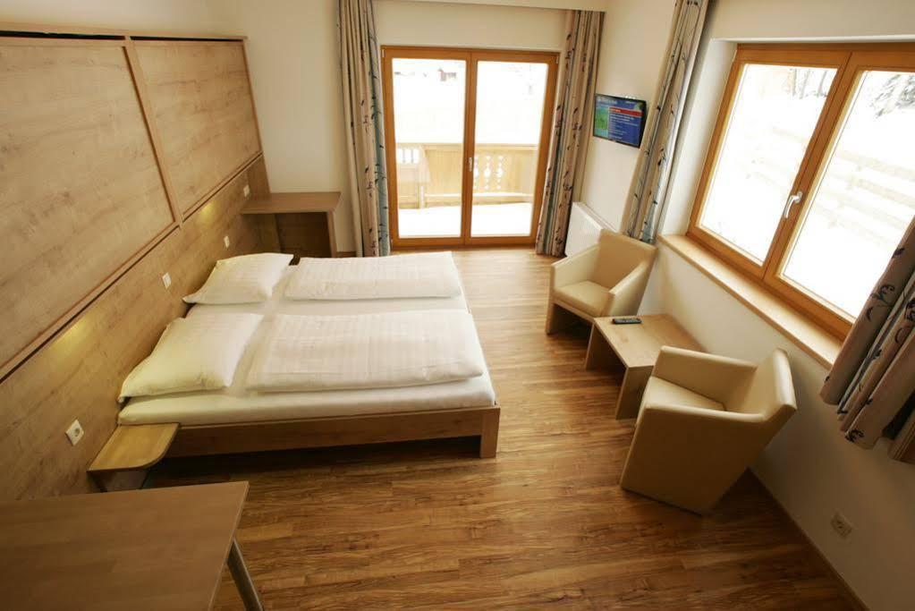 Familien & Wohlfuhlhotel Johanneshof 잘바흐 힌터글렘 외부 사진